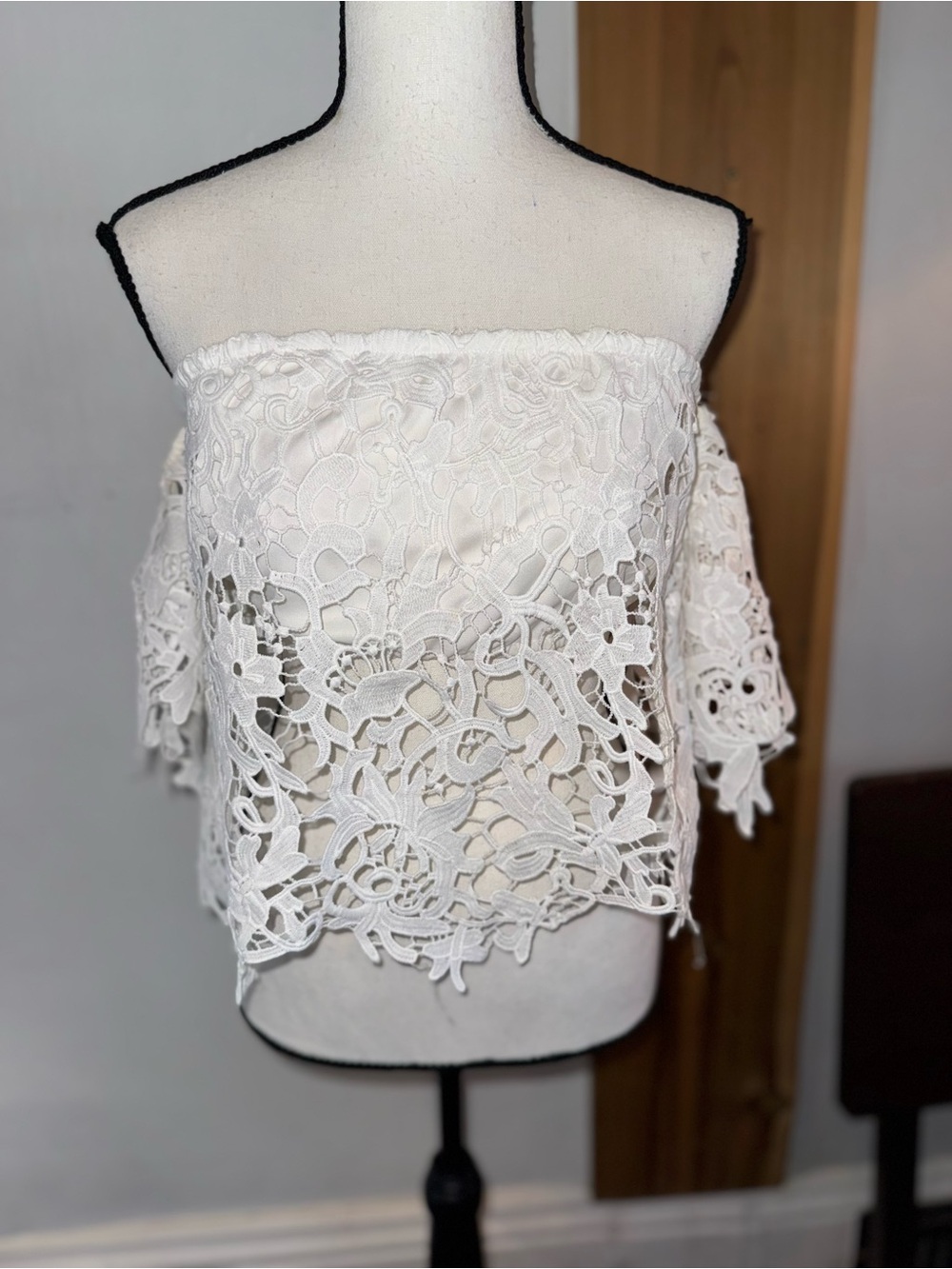 Forever 21 White Lace Off-the-Shoulder Crochet Crop Top